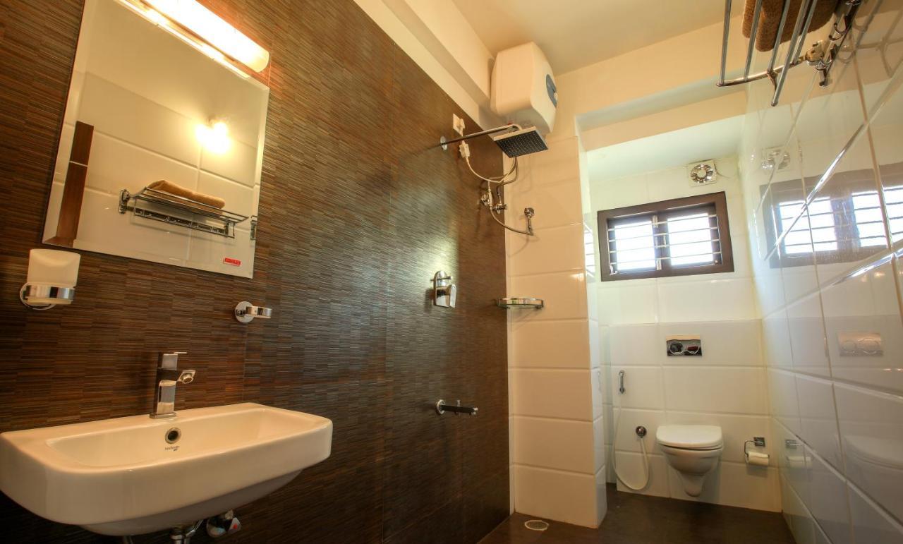Falcon Suites Yelahanka New Town Bangalore Buitenkant foto