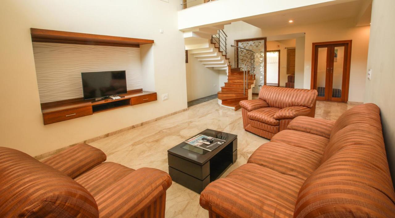 Falcon Suites Yelahanka New Town Bangalore Buitenkant foto